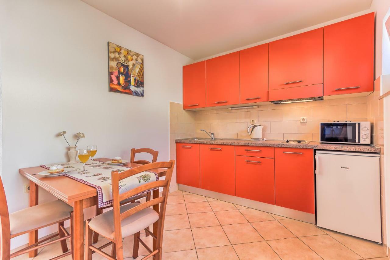 Apartments Katarina Bol Luaran gambar